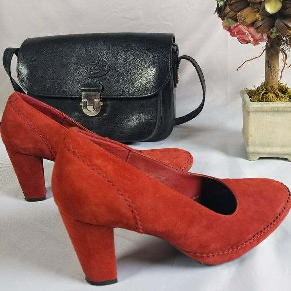 What's what red suede 2" heels. - Picture 4 of 8